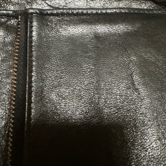 Beautiful Designer Wallet !! Soft as BUTTER!! - Picture 3 of 7